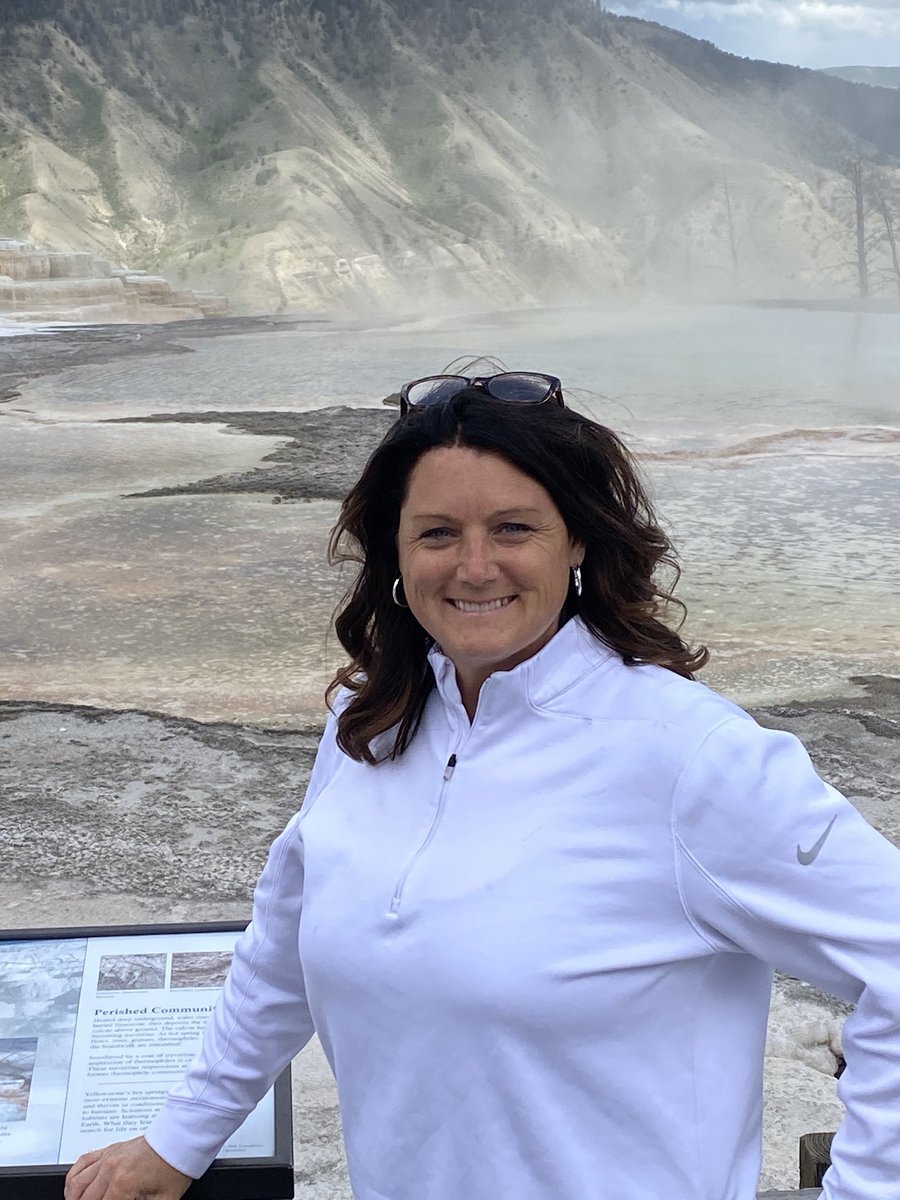 maverick_scoop's tweet photo. Happy Birthday to my Wife @MelodeeHoffner of 22 Years! #29Again https://t.co/XWheo5oh8y