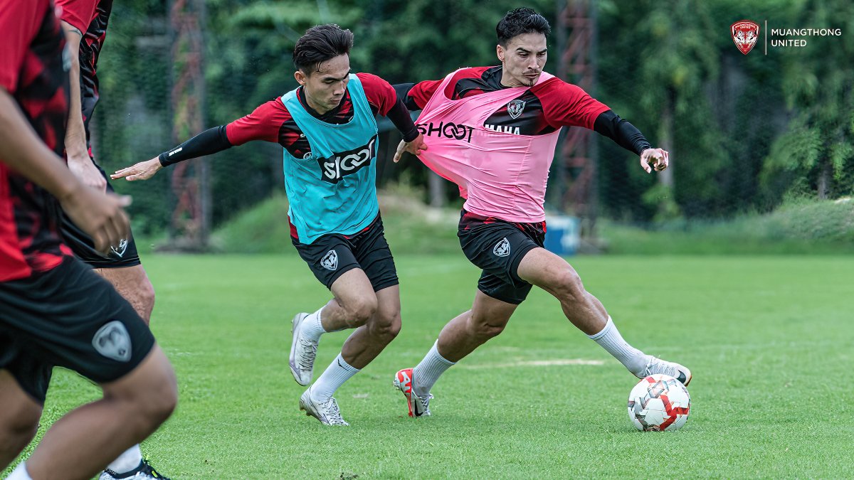 MuangthongUtd's tweet photo. INTENSITY IN TRAINING!!
#FootballThai #บอลไทย https://t.co/yUPbfOVrJz