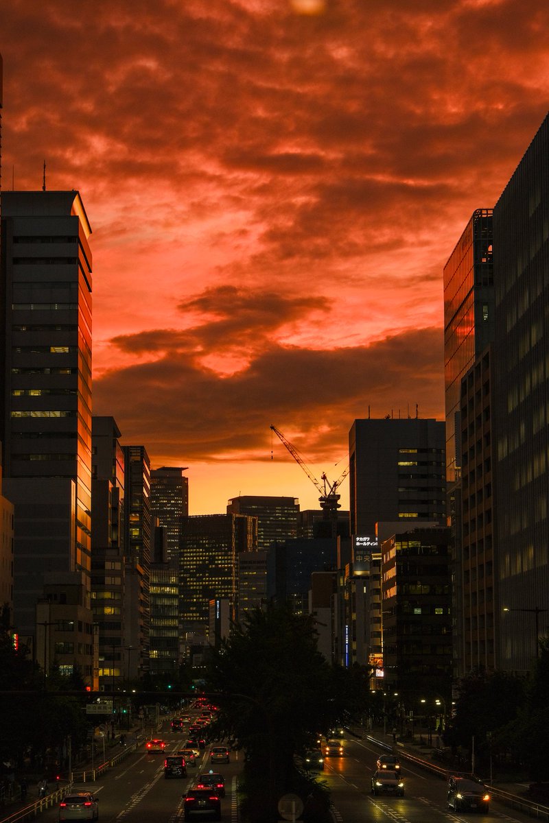 きっと秋、もう秋
.
.
.
.
.
#ファインダー越しの私の世界ᅠ 
#空がある風景 
#夕焼け空 
#fujifilm_xseries 
#fujifilm
#xf50mmf1
#photooftheday 
#sunsetphotography