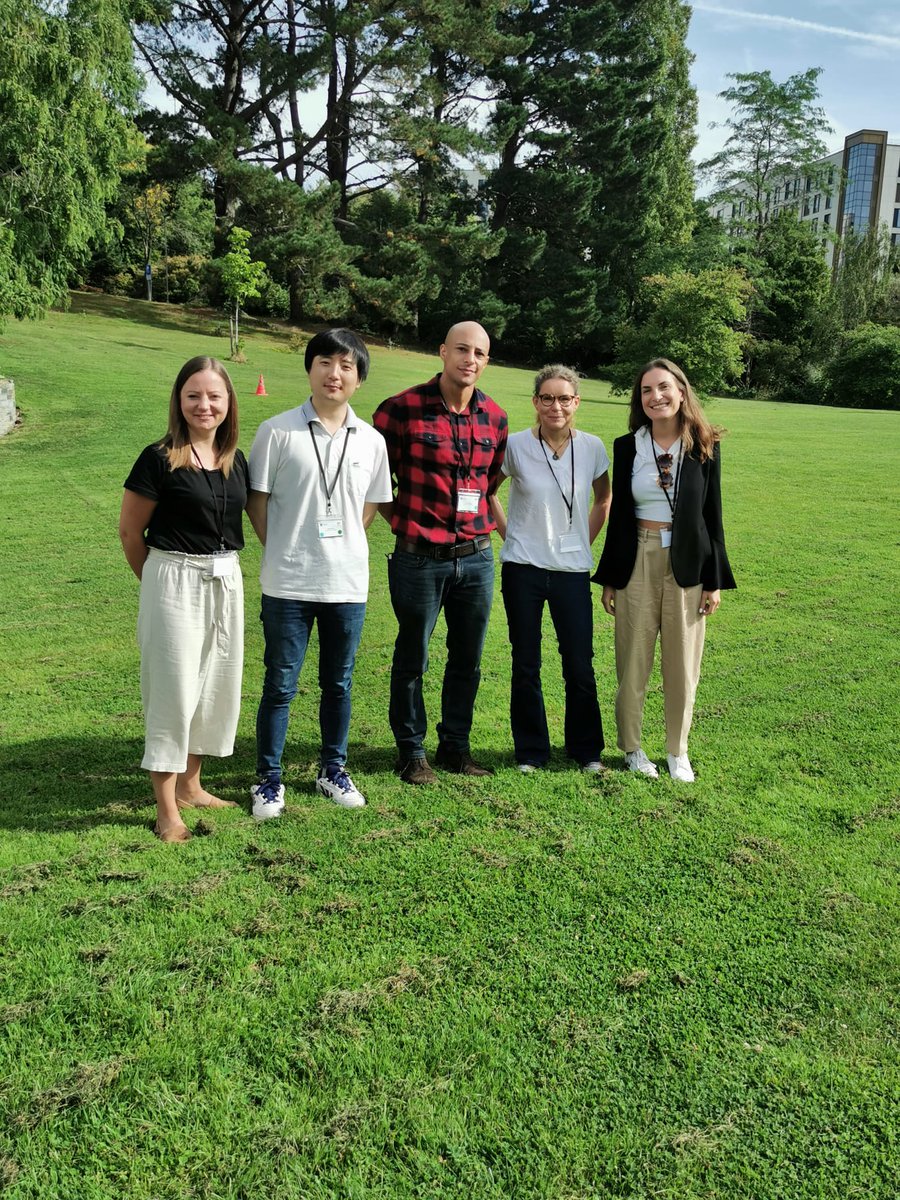 And that's the end of <a href="/bsneuroendo/">BSN</a> meeting in Exeter. Thanks to @NeuroEndo_Ex and <a href="/Craig_Beall/">Craig Beall_Lab🏴󠁧󠁢󠁳󠁣󠁴󠁿</a> for organising an amazing meeting. 

#Helferlab <a href="/Kate_Hanna07/">Katie</a> <a href="/hs_yun8603/">Haesung Yun</a> <a href="/JPKBowen/">Junior B</a> <a href="/Framanocchio/">Francesca</a>