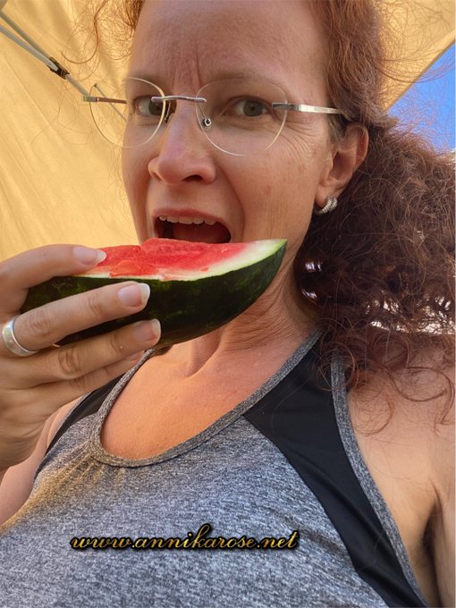 Lass dir das hei&szlig;e #Wetter nicht zu hei&szlig; werden, denn das hab ich schon reserviert! #bestfans https://t<a href="/tag/wetter"class="tags">#Wetter</a><a href="/tag/bestfans"class="tags"><span>#bestfans</span></a>