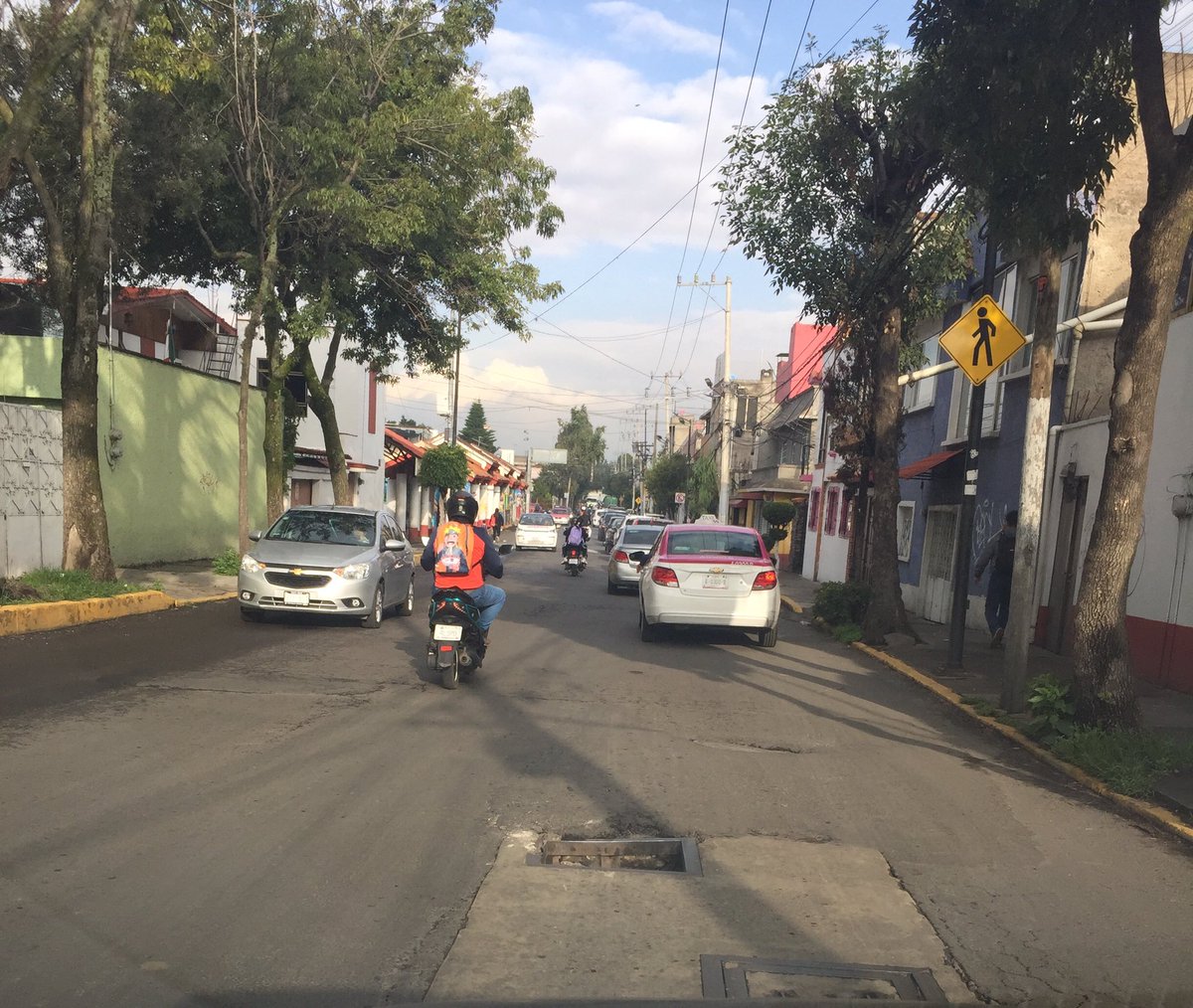 ram29442502's tweet photo. @XochimilcoAl Otra vez sin coladera en avenida Nuevo León casi frente al embarcadero de caltongo https://t.co/x1TaaUruIV