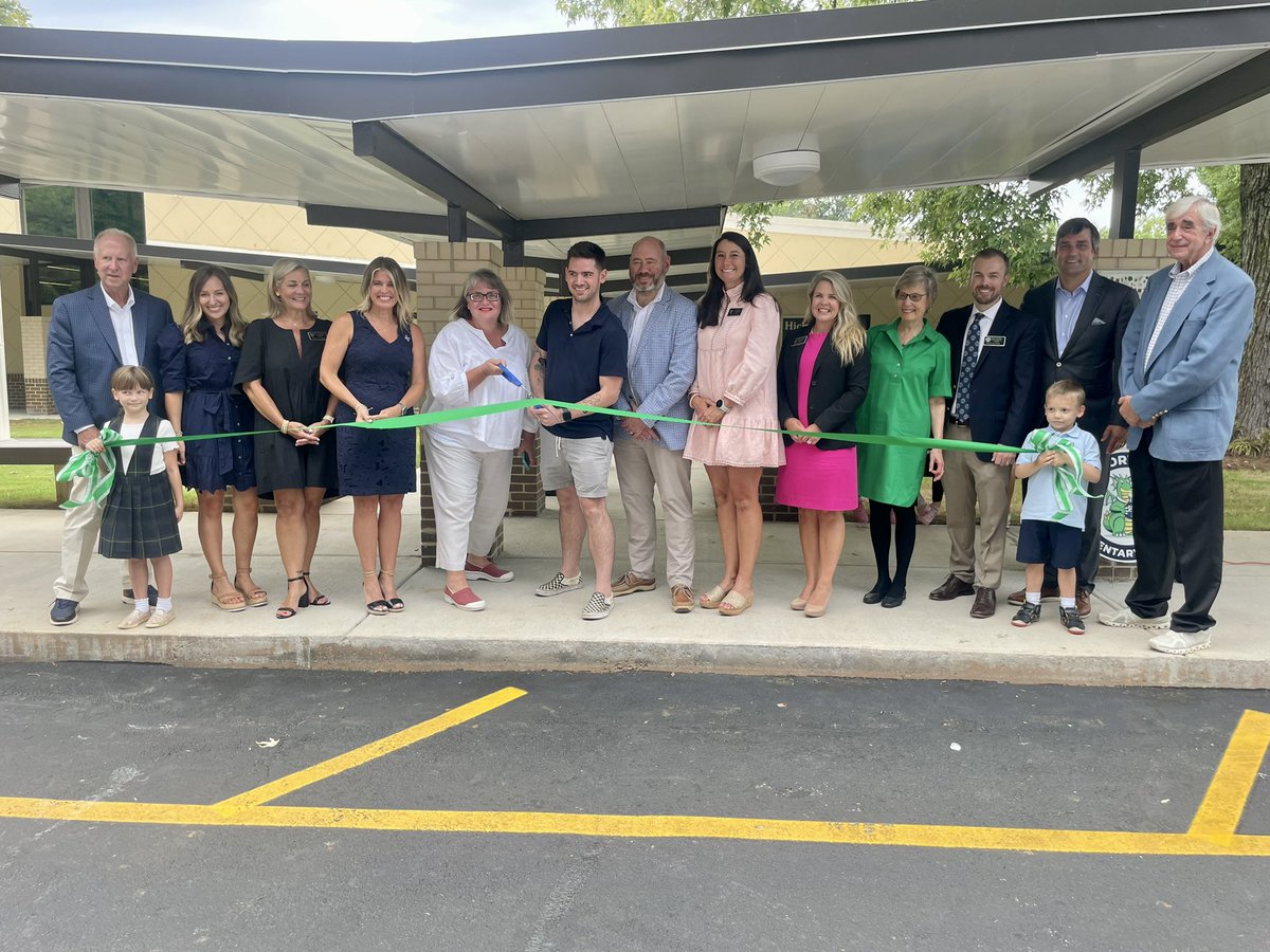 RKReddingConst's tweet photo. Yesterday, we had the pleasure of attending the ribbon cutting ceremony for the renovation of Hickory Hills Elementary School! We are so grateful for the relationships we have built throughout this project &amp; we hope the @hh_dragons enjoy their school for years to come. https://t.co/3TvqSHigpB