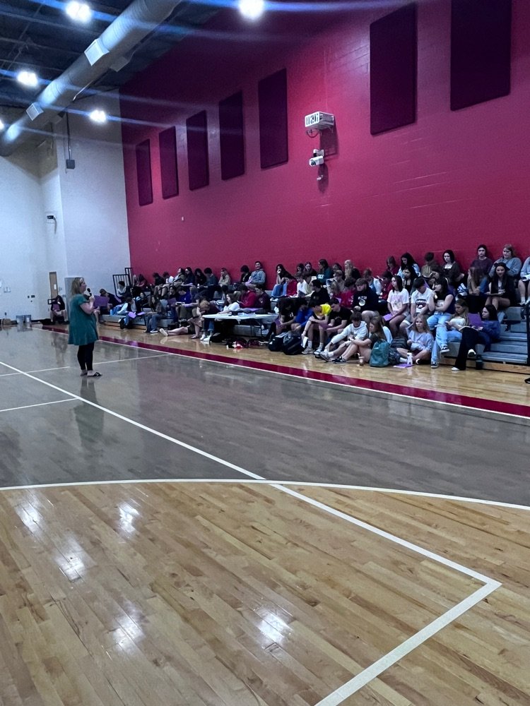 Counselors met with seniors today to share important information for senior year! The same information will be shared tomorrow night at our parent night at 6pm in the main gym.