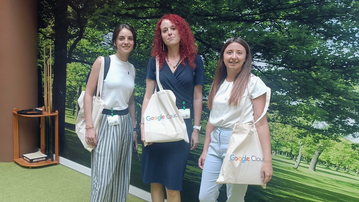 HealiosUK's tweet photo. @GoogleUK invited members of our Product and Science team to attend their workshop, #IAmRemarkable. 

@sonia_ponzo, VP of Science, said: 

“It was shocking &amp; inspiring to see a room full of brilliant women in tech sharing their experiences with self-doubt &amp; self-celebration”. https://t.co/1WWSHa6tbv