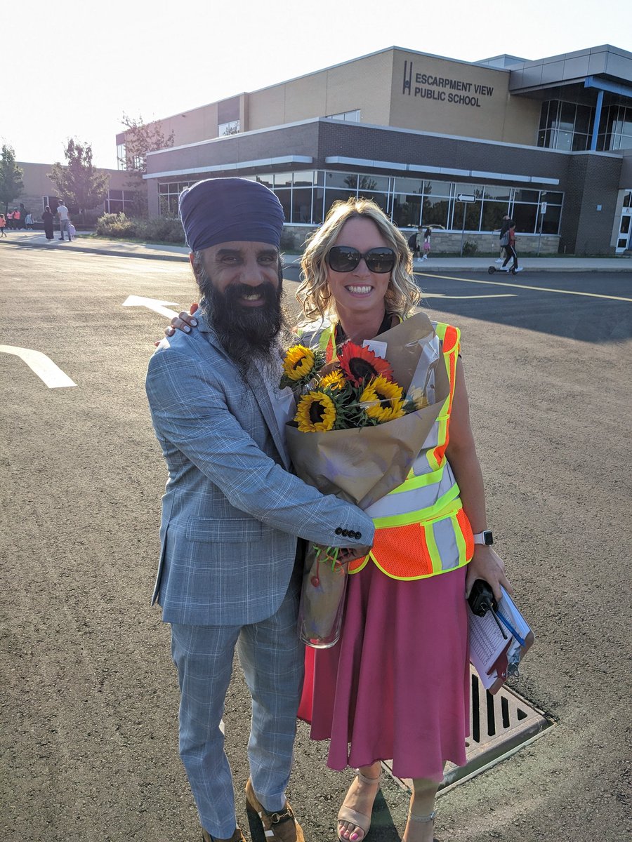 Our Human Rights and Equity Officer and VP at Escarpment View are ready for the new school year! <a href="/HaltonDSB/">HDSB</a> <a href="/EscarpmentView/">Escarpment View PS</a> #HDSBFirstDay