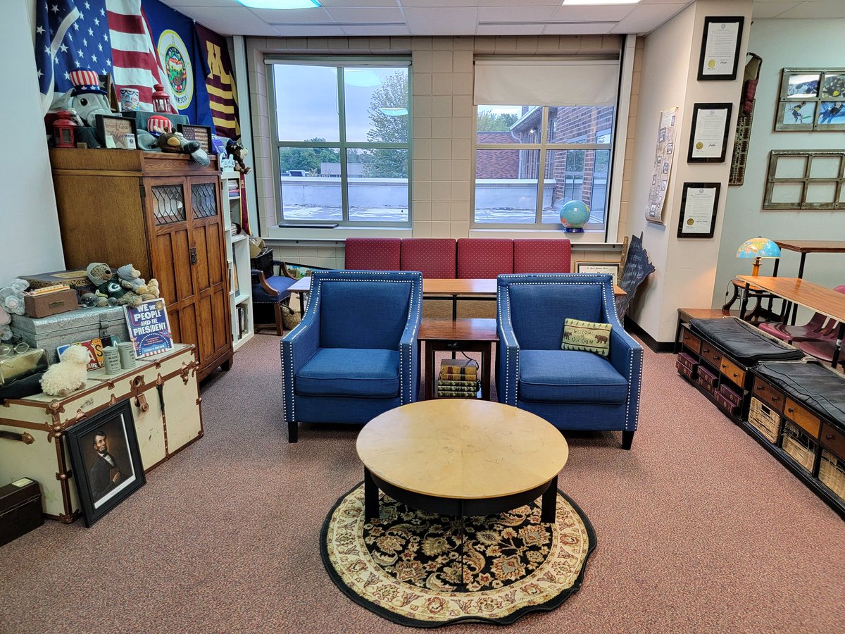 MarkJWestpfahl's tweet image. #SSPMSpackers #FlexSeating #LearningLounge.