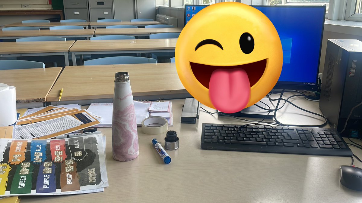 mrstatemaths's tweet image. Instagram v reality the start of the week the middle of the week lol 😂