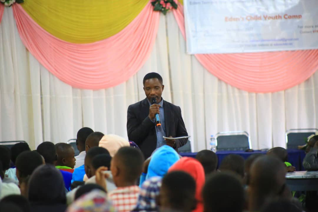 eden73302's tweet photo. Empowering our youth with knowledge about VUP (Vision Umurenge Program), business loans, livestock initiatives, and job opportunities. 💼🐄

Building a brighter future together through education and opportunity! Stay tuned for more. 🙌 #EdensChildCamp #CommunityEngagement 🏕️📚 https://t.co/KXq6p09AMl