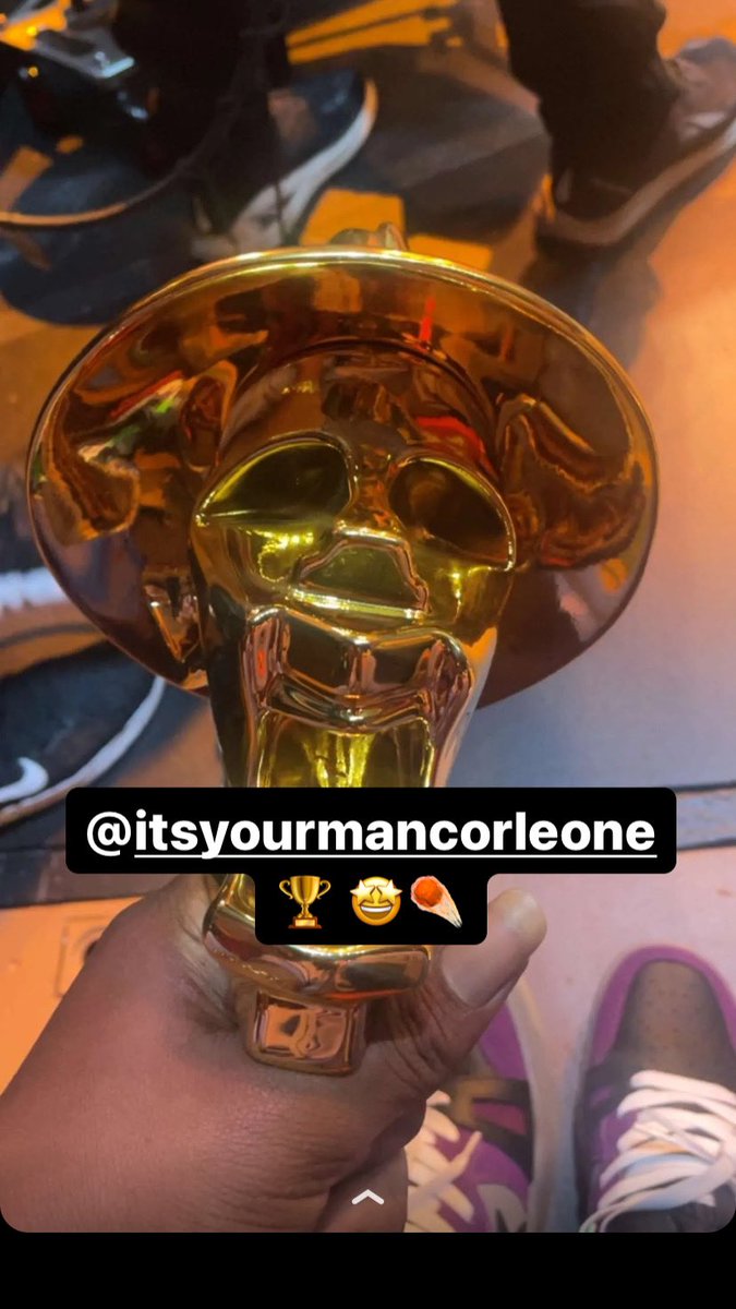 EniggyMusic's tweet image. Feels so good to see my brother winning 🥇 🏆 congrats 🍾bro  @PayperCorleone #weUPnow #flytalkonly #listentoeniggy