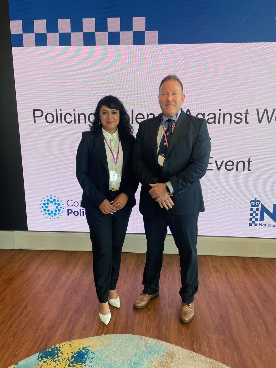 wy_vrp's tweet photo. Our Director @SuptLeeBerryWYP has won an award 👍for leadership in tackling violence against women and girls!

He joins other regional winners @Lilly_Butt @nikpeasgood @ImranShahLeeds of West Yorks #IAG 🌟

#VAWG is a🗝️priority across our Partnership 👇

https://t.co/pTonIWrnw7 https://t.co/SrtmRPkTCk