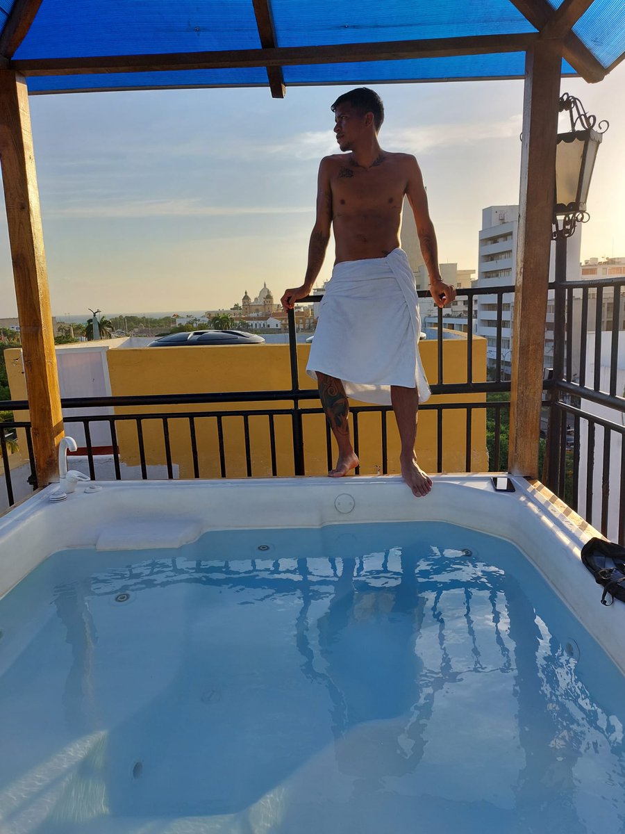 morhot7's tweet photo. En Cartagena se vive feli' https://t.co/AbLrUVPOv7