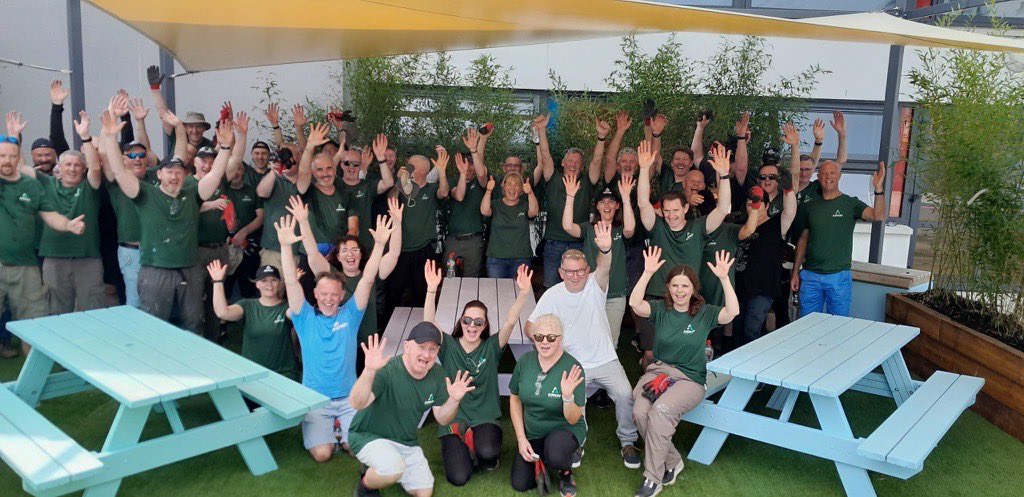 AirNav_Ireland's tweet image. We were delighted to support @DifferenceDays in building an outdoor classroom and horticulture learning space at Scoil Bhríde National DEIS School yesterday!

Thanks for having us!

#differencedays #givingback #csr