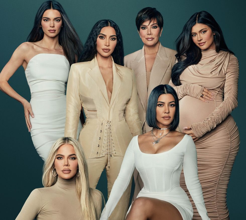 threadsapp3's tweet image. Timothée Chalamet has officially been confirmed to star in the upcoming season of keeping up with the Kardashians!