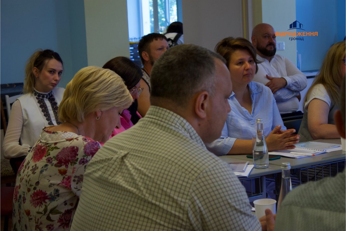 revival_fund's tweet photo. 5 вересня 2023 року в НаУКМА на базі факультету «Києво-Могилянська школа професійної та неперервної освіти» відбулось обговорення сучасної практики організації надання психологічної допомоги в громадах. 
Докладніше про захід тут 

https://t.co/MyqYMn5I7d? https://t.co/56Nacm1Uaa