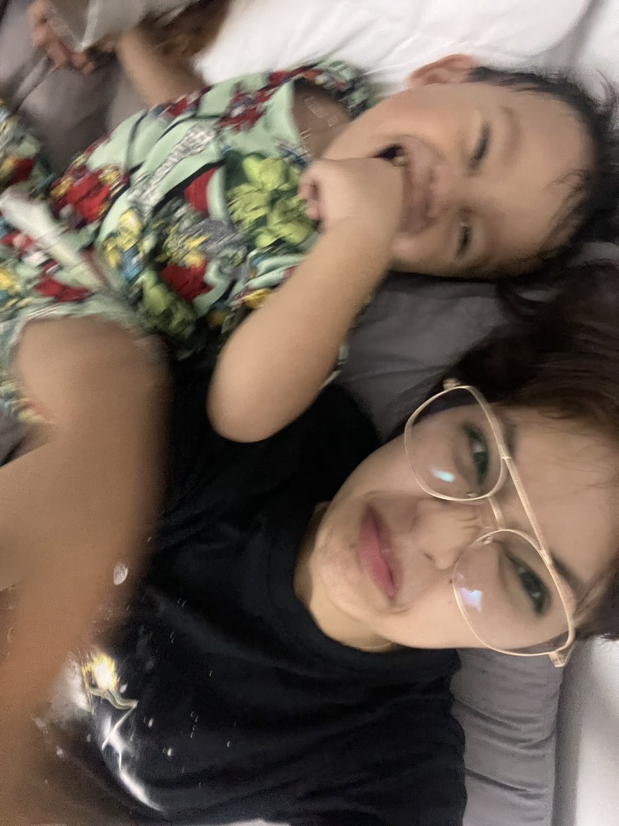 bini_colet's tweet photo. sorry blooms! move ko nalang kumu ko huehue :):) sleep na tayong lahat! good night daw sabi ni ep-ep💗 #BINI_SeptemberComeback https://t.co/xq4eCUzlcU