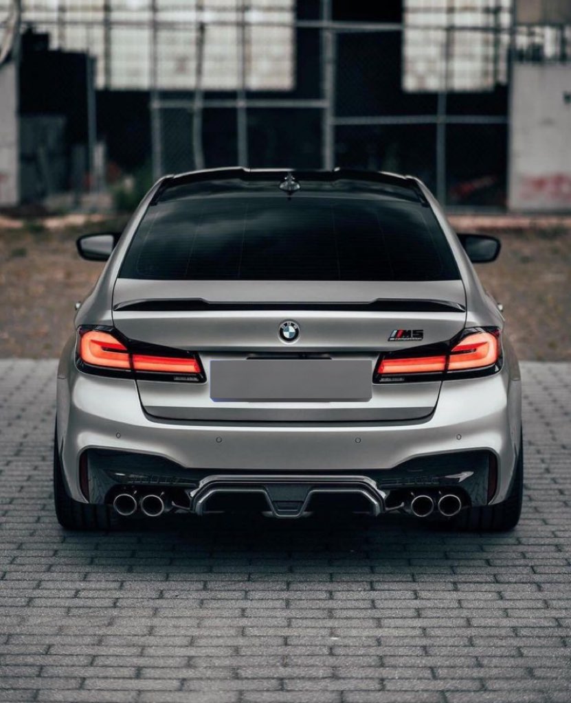 Bra Peter tweet media