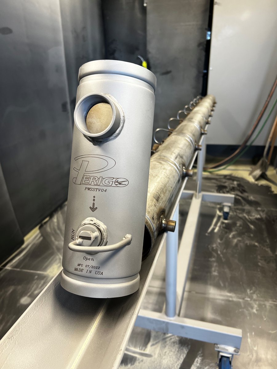 AirblastUK's tweet image. Our joint venture company in the US, Airblast AFC, has just supplied a technically excellent containerised blast room to a US-based manufacturer. 
These sorts of projects underpin the reshoring of US-based manufacturing - bitly.ws/U4Zv
 #usmanufacturing #usengineering