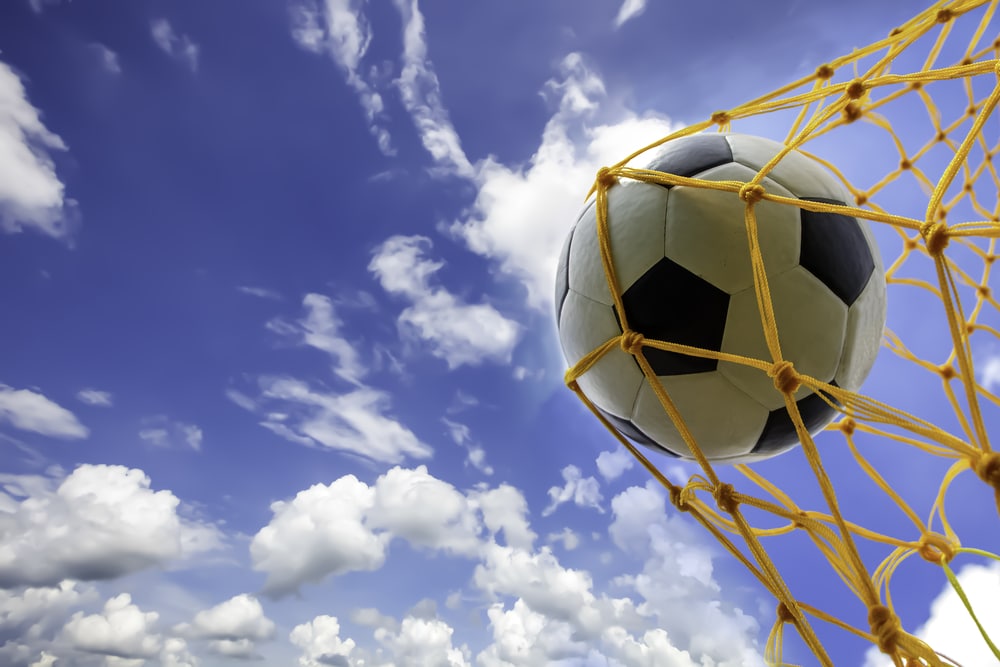 66 Most Useful Soccer Terms in Spanish (Audio Included) fluentu.com/blog/spanish/s… #learnspanish