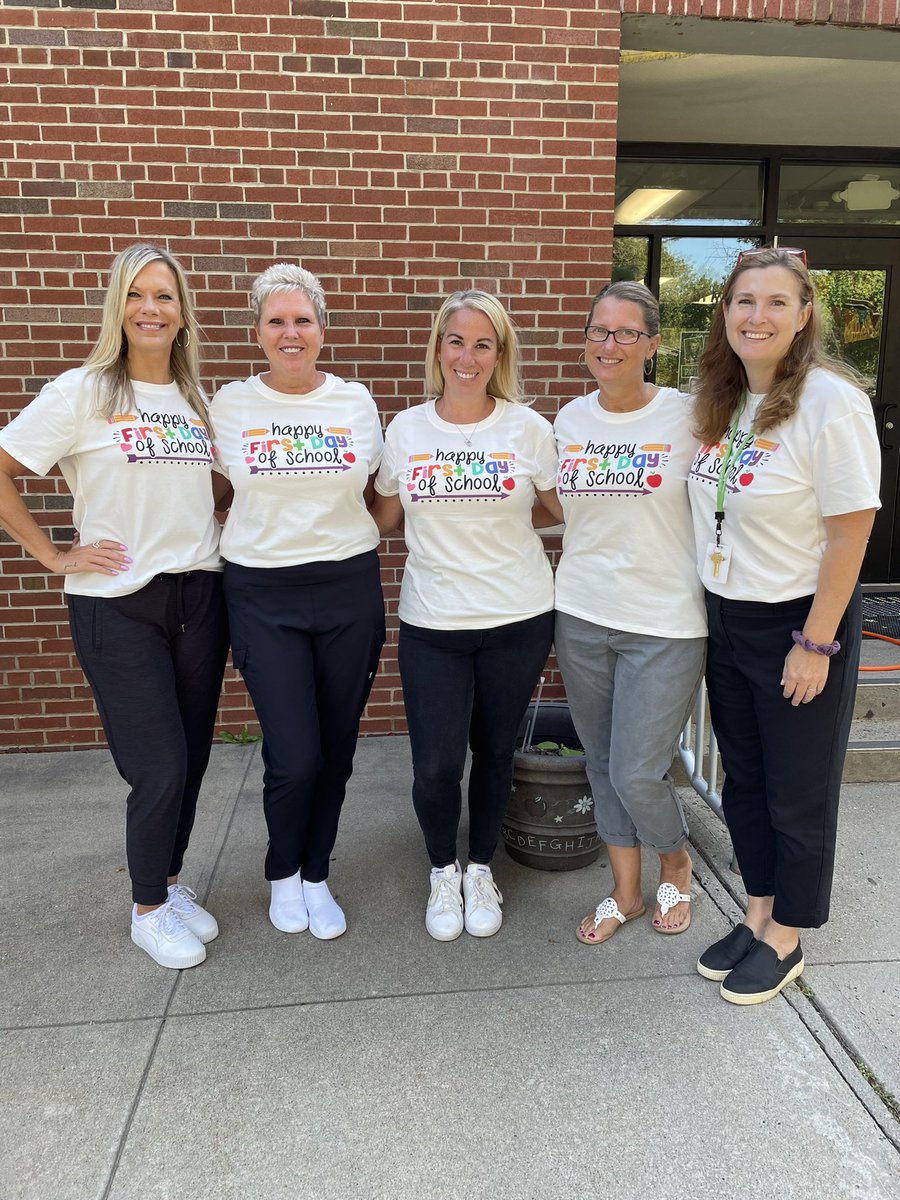 Happy First Day of School to all of our <a href="/WeAreMPSD/">MPSD</a> #MWstars!  It’s going to be a great year!  #luckyprincipal