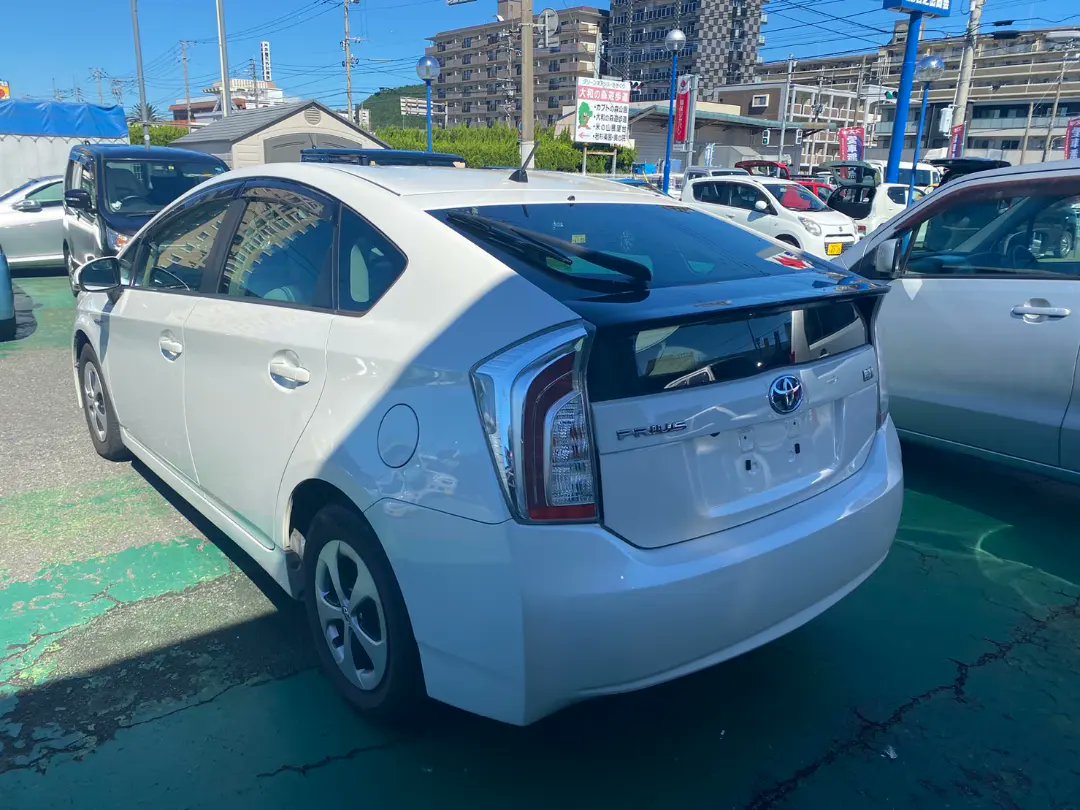 Y300011's tweet photo. プリウス納車 https://t.co/c7v9vUeWFS