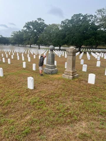 ✨ Check out Jim &amp; Danni Stoddard conducting field research for #UCFVLP at Barrancas National Cemetery in Pensacola, FL.

Jim is a #USMC Vet, two-time UCF grad, and current PhD student in the Public History track of <a href="/UCFTandT/">UCF Texts & Technology PhD</a> program. 

#UCFHistory #HistoryKnights #PublicHistory