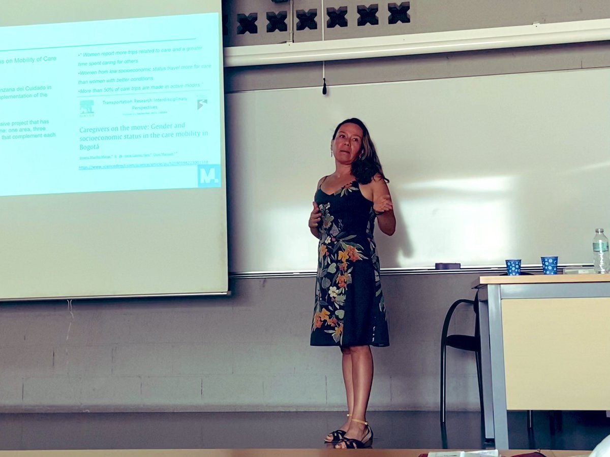 Continuing our updates from #EUGeoBCN23,<a href="/J_MurilloMunar/">Jimena Murillo Munar</a> presents a case study on Cable de Ciudad Bolívar and Manzana de Cuidado SuperCADE-Manitas, illustrating an example of urban policy and intervention with a gender and differential focus in Bogotá, Colombia.