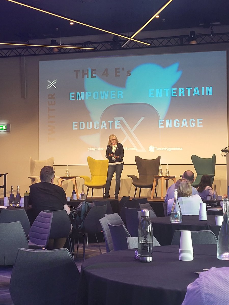 Empower, engage, entertain and engage! <a href="/Tweetinggoddess/">Samantha Kelly Media</a> 

A great session on personal and business branding 👌 👏 🙌 

#DBISummit