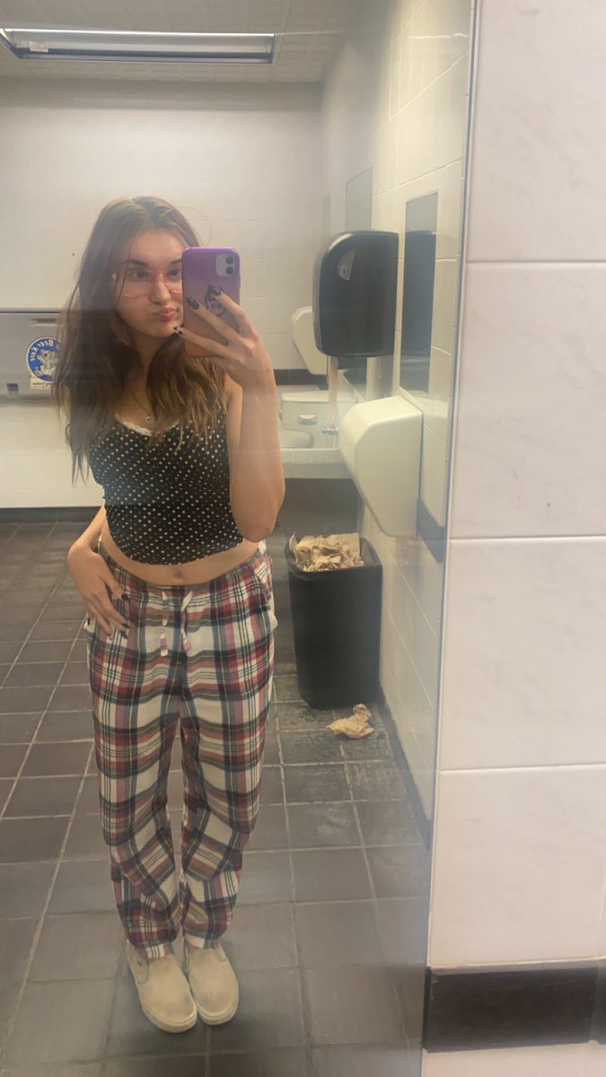 GoddessEll9204's tweet photo. need some attention 🐽
gift cards+money

$Jjattack014
snap: ilove.el

#paypig #paypiggie #findom #findomgoddess 
#humanwallet #walkingatm #moneyslave #sendmemoney #brat #findombrat #spoilme #spoilt #spoilme #submen #cashpig #draining #dominatrix #FindomBrat #SugarBabies https://t.co/RUo81LS40a