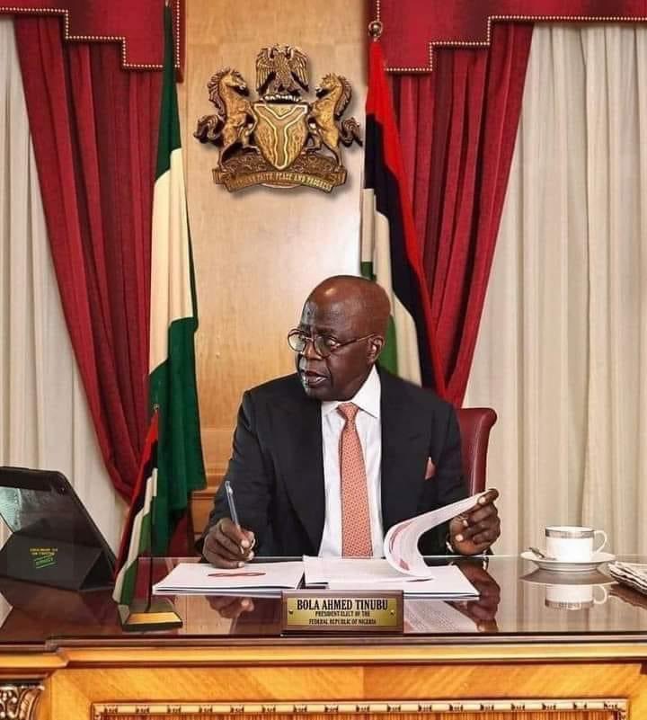 #PEPTJudgement: On the tendering of Tinubu’s academic record from the Chicago State University and the US embassy letter to the Nigerian police clearing Mr Tinubu of any criminal record in the US, the court dismisses Mr Obi's objections to the admissibility of the documents