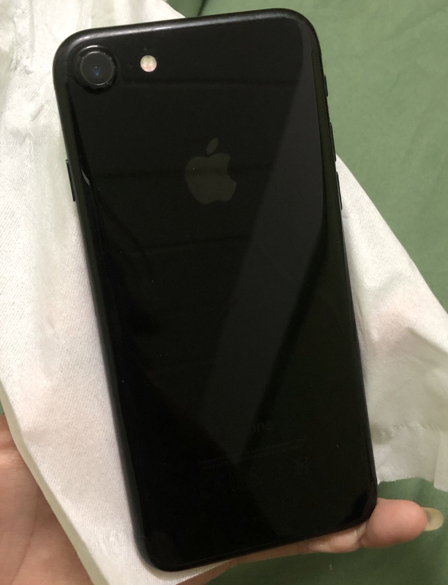 ccher_hii's tweet photo. ขาย i phone 7 128gb สีดำเงา
📱 3,300฿ รวมส่ง 
แบต 100% ไม่เคยซ่อม เครื่องใช้เองค่ะ (เป็นเครื่องสำรอง)
นัดรับ mrtสายสีเหลือง , เดอะบางกะปิ , เซ็นทรัลลาดพร้าว , สยาม 
😽สอบถาม DM 
#ไอโฟนมือสอง #ไอโฟน7 #iphone7 #iphone7plus #ไอโฟนมือสองราคาถูก #iPhoneมือ2 https://t.co/woNo8EuhZz