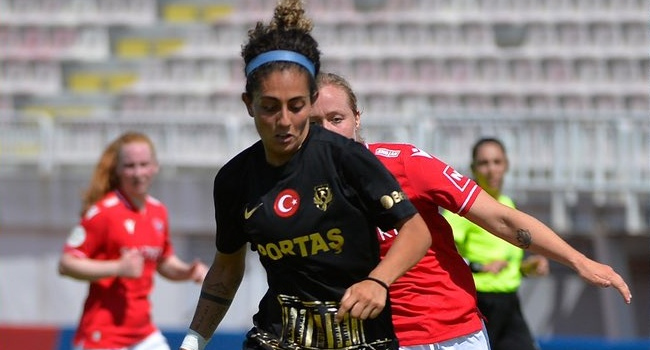 Ankara Büyükşehir Belediyesi (ABB) FOMGET, UEFA Kadınlar Şampiyonlar Ligi 1. eleme turu 7. Grup ​​​​​​​yarı final ilk maçında İzlanda Ligi şampiyonu Valur'a deplasmanda 2-1 mağlup oldu. #UEFAWomensChampionsLeague