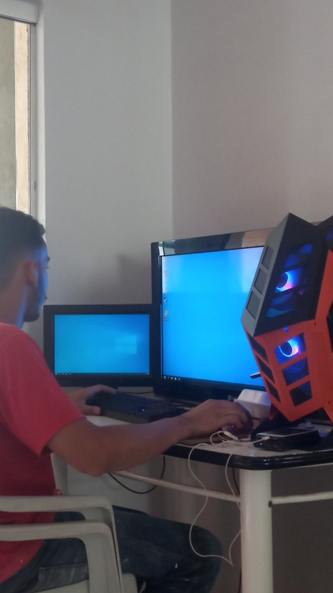 LONE PLAY tweet media