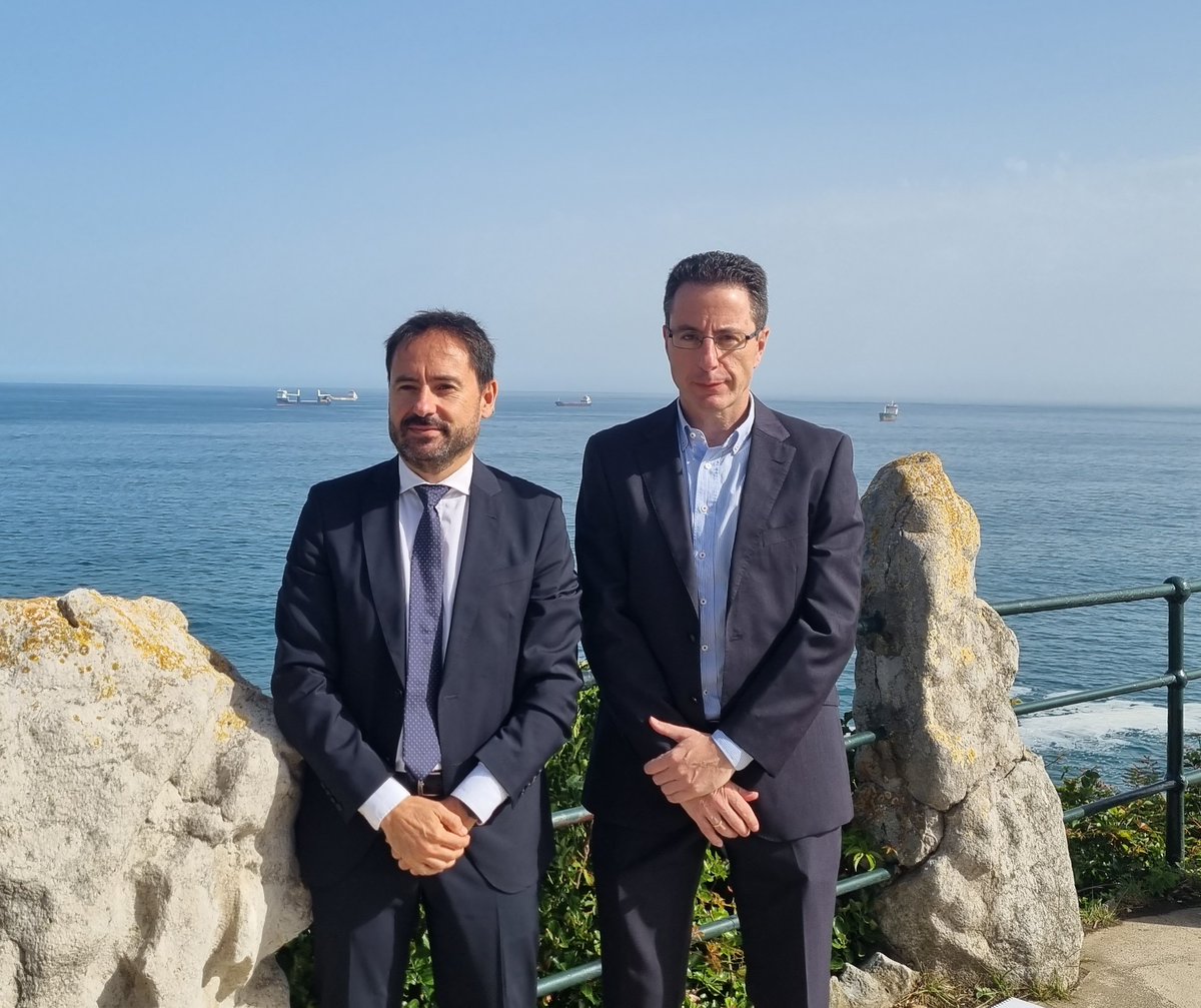 port_santander's tweet photo. 👩🎓💻Interesante y muy provechosa jornada sobre #InteligenciaArtificial en los #puertos en la #SemanaPortuaria de la @UIMP
☝️Presentamos también la #cátedra #AIPortSantander
Más info➡️https://t.co/avMSG1jaIX
@cantabriaes @PuertosEstado #NextPort @unican @IHCantabria #APS https://t.co/n9JHpndffH