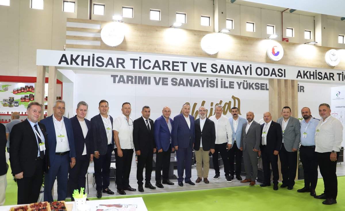 30’dan fazla ülkenin katılım sağladığı, TÜYAP’ta düzenlenen WorldFood İstanbul: Uluslararası Gıda Ürünleri ve Teknolojileri Fuarının açılışına iştirak ettik.

Fuara katılarak etkinliklere destek veren #Manisa’lı üreticilerimizin/sanayicilerimizin stantlarını ziyaret ederek…