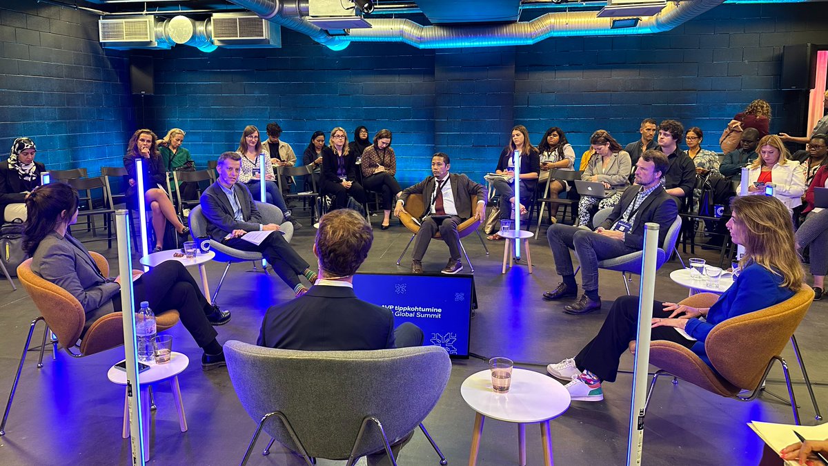 Great #OGPEstonia session on the power of #opengov to address the climate crisis. Powerful calls to action for often challenging, but critical collaborations: between gov and CSOs, between climate NGOs and open gov advocates, between decision-makers and impacted communities.