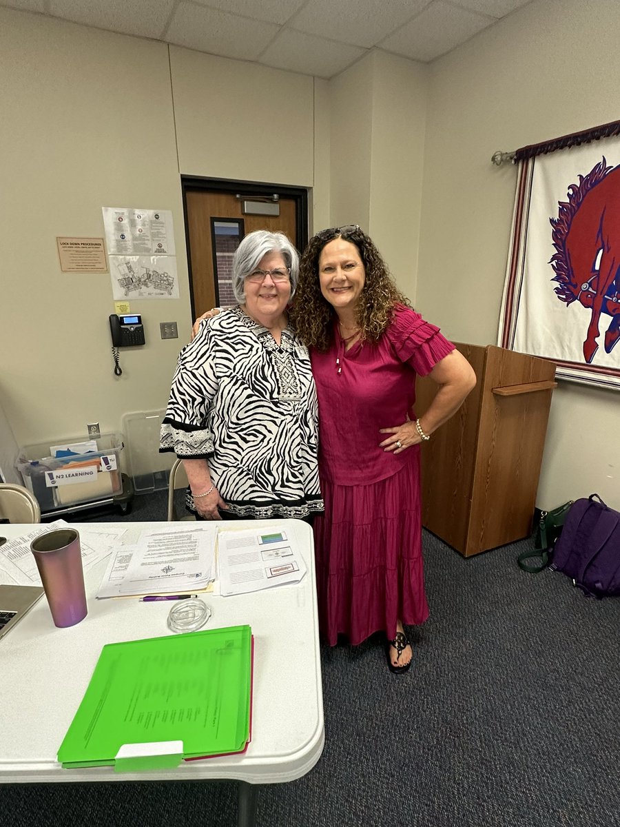 kristin_IC's tweet photo. Teacher Leadership Institute! So excited that #Wilmeth has the opportunity to be a part this year! Miss my @N2Learning peeps! #PI11 I got to see the amazing @roz_keck too! #WeAreMcKinney https://t.co/YQuhT4LOnY
