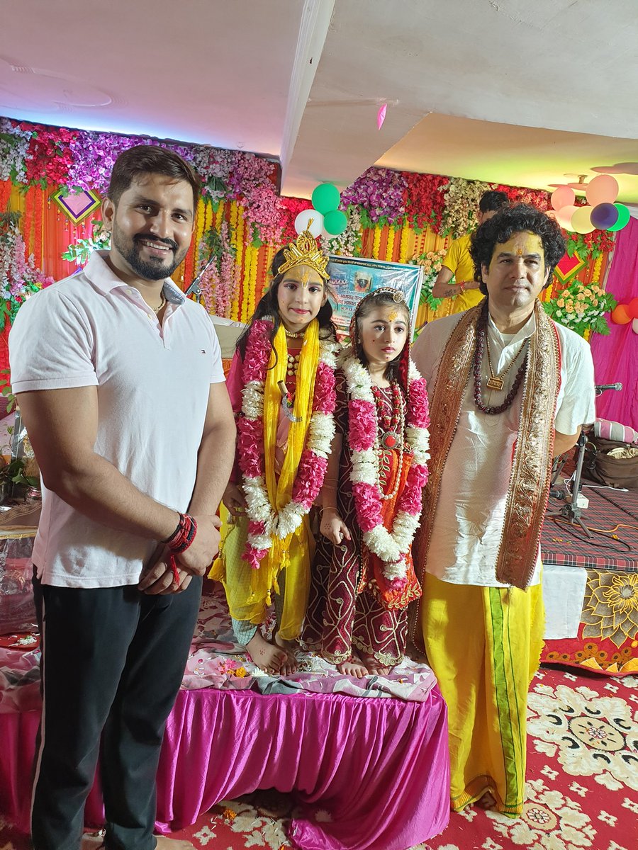 OfficeOfJeet's tweet photo. Wish u a very #happyjanamashtmi all of you and your family ❤🙏
#jaishrikrishna #radheshyam #radheradhe #shrilaxminarayan

#JeetpalYadav #RahulGandhi https://t.co/JtvX36zyBO
