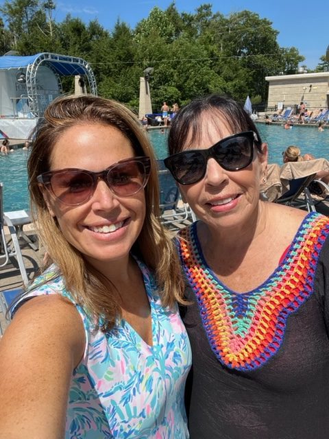 dentistmel's tweet photo. Foxwoods Has It All For the Perfect Vacation! https://t.co/Y6ciqa7YNO #Foxwoods @FoxwoodsCT (hosted) #FoxwoodsResorts #GreatVacation #travel #travelblogger https://t.co/xKKdmrZLsD