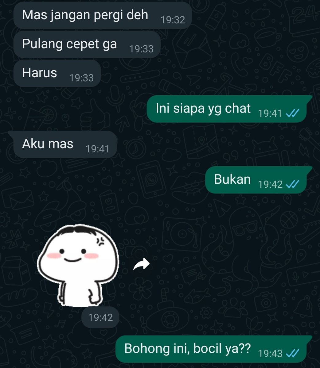 rgoestama's tweet photo. Anak gua cm satu, masih kelas 3 SD. Dia sering chat pake hp istri gua dan nyamar jd istri gua. Terutama kalo dia lagi gak seneng ayahnya mendadak hrs dines keluar kota.

Agak oot sih, tp ya begitulah dinamikanya punya anak 😓 https://t.co/1kdiktlOLw