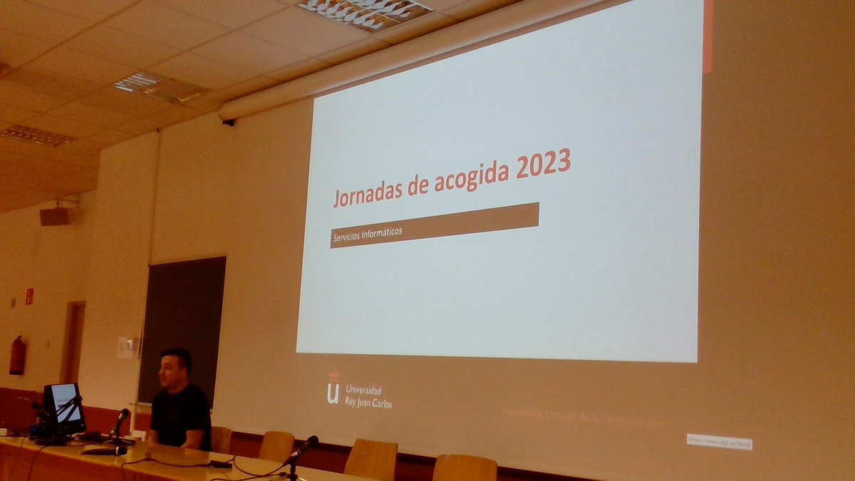 ESCET_URJC's tweet photo. Ya han comenzado las jornadas de acogida, mañana continuaremos, no os perdáis la de vuestra titulación https://t.co/2R0OIXVMXp