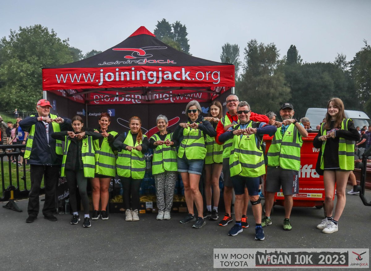 Wigan10K's tweet photo. Our epic 11th @HWMoonToyota Wigan 10k has raised an incredible Β£35,000 for @alljoinjack our biggest total since the pandemic!
@Bithells @wigan_travel @EnduranceCoach @UncleJoesSweets @WiganCouncil
#wigan10k2023 #TeamJJ #youmadeadifference ππ Early Bird: https://t.co/LwDBhvvS4D https://t.co/nEyolSVeNs