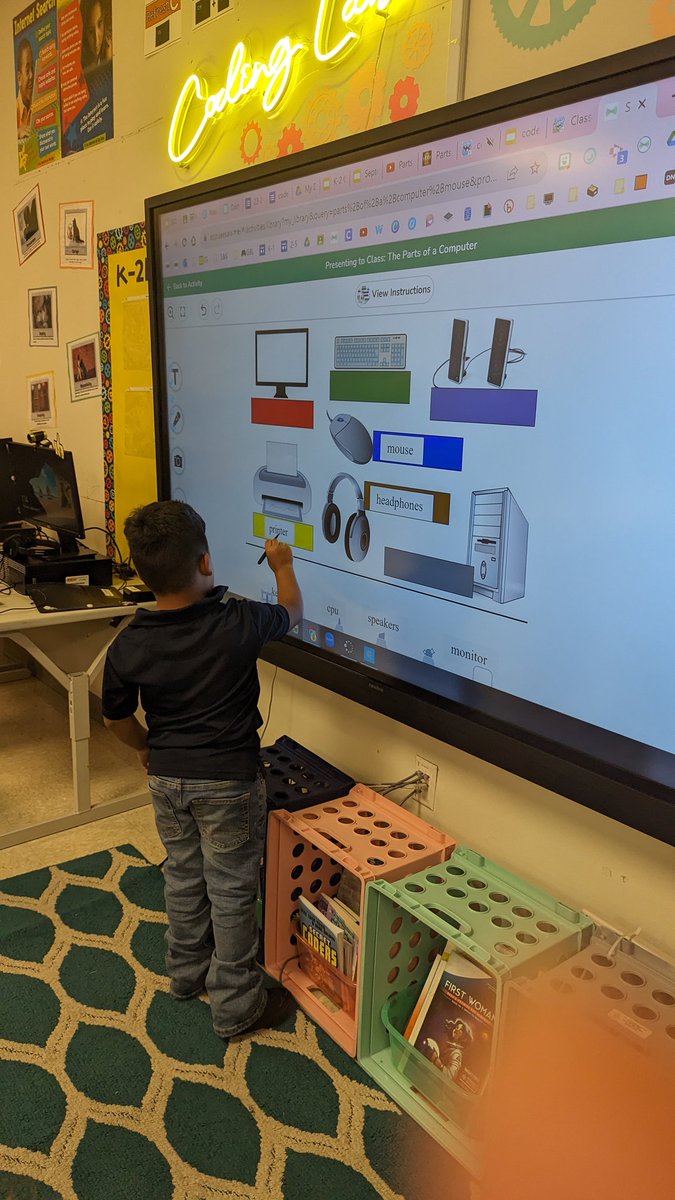 Ocelotscode's tweet image. ๐ฅ๏ธ๐ฑ๏ธLearning the computer parts is the first step to becoming Confident Coders!โจ๏ธ๐จ๏ธ #LosFresnosCodes #OcelotsCode108 #Coding108