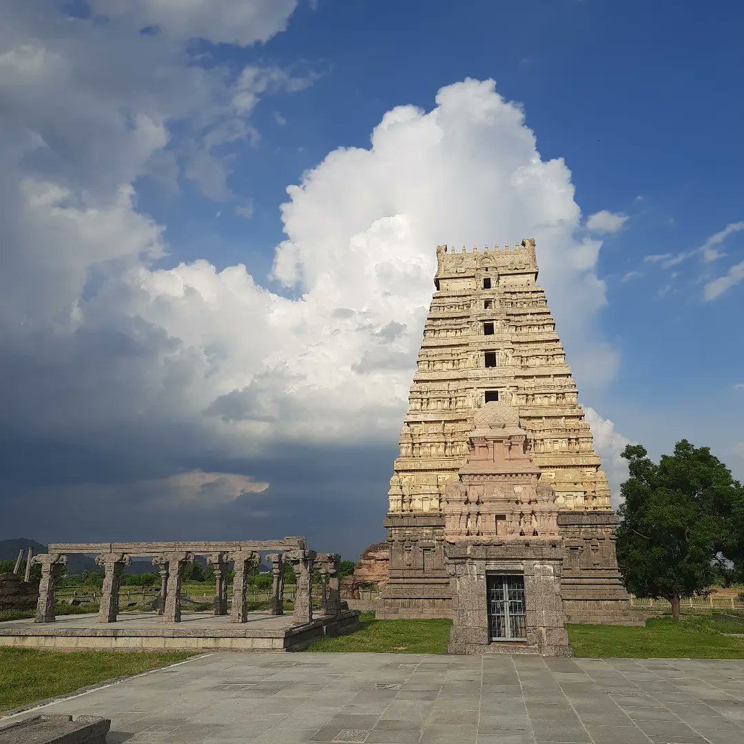 AncientIndia12's tweet photo. Sri patabiram ramar temple located in gingee
#Temple #HappyKrishnaJanmashtami #HappyKrittanunDay https://t.co/ia3xoTYcc4