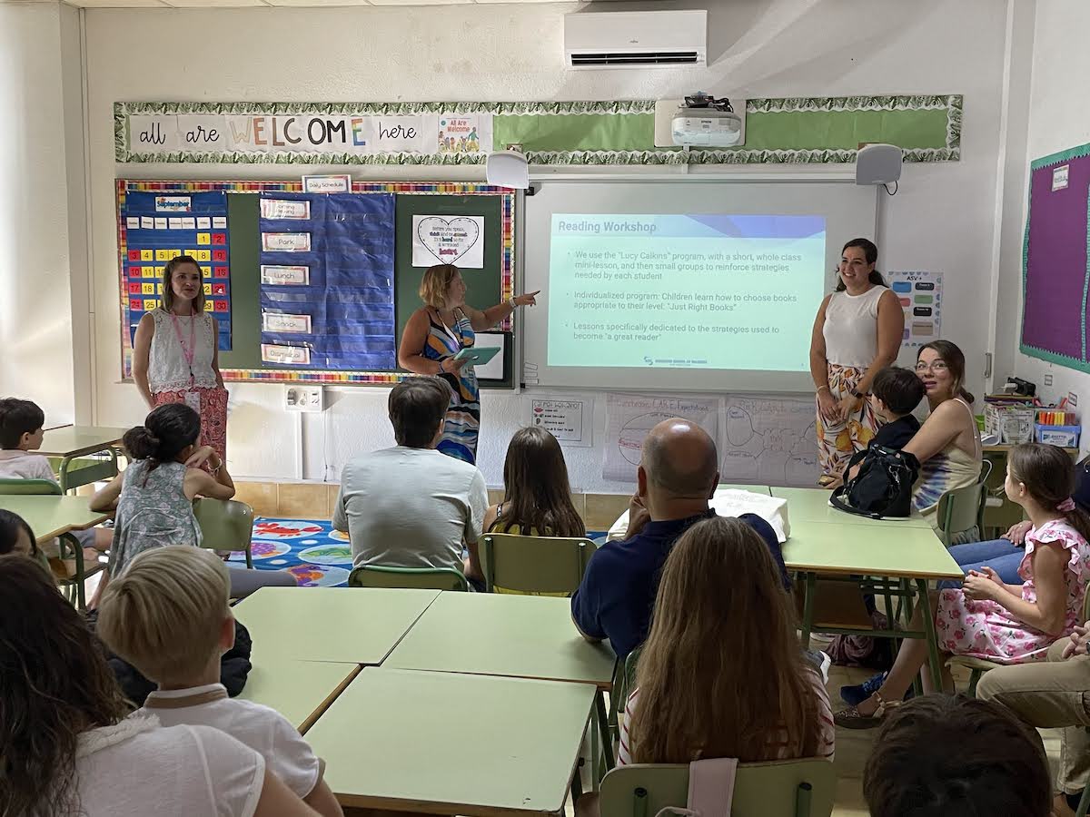 asvtweets's tweet photo. Thanks for coming to the 'Meet the teacher' events held on Tuesday (Preschool) and Wednesday (Elementary School). We hope that the information received helps our students have a successful start to the school year.
👋🏻 ✏️ 🎒
#ASVCommunity #BacktoSchool https://t.co/3EXL5lYmXL