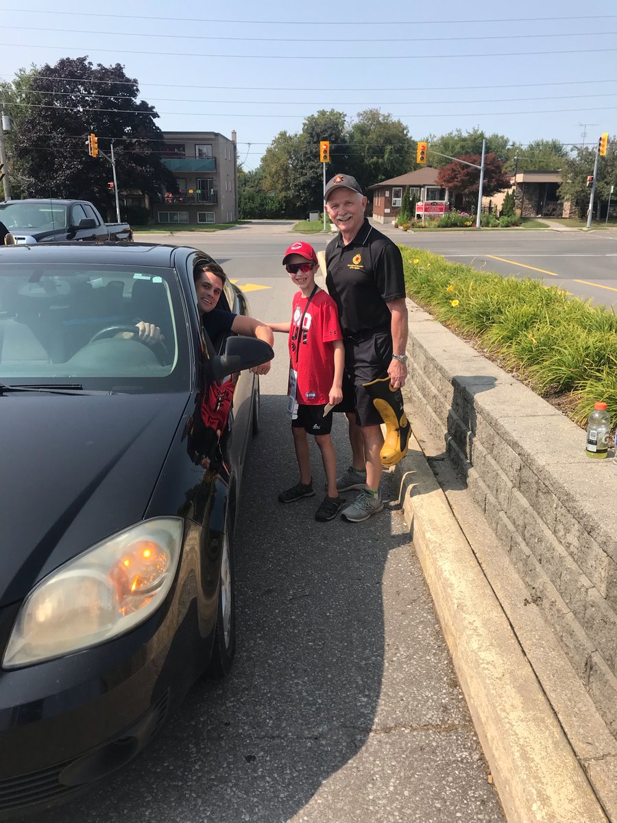 JimLeeWard2's tweet photo. I assisted the Oshawa Fire Fighters in raising funds for the Muscular Dystrophy boot drive. I enjoyed my time helping out. It was rewarding.
#Oshawa #Durhamregion #donating #MuscularDystrophy #bootdrive #Oshawafirefighters #Canada https://t.co/SI5jnideGo