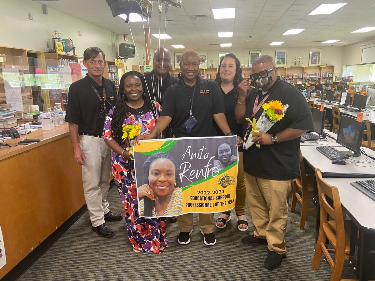 SequoyahMiddle's tweet photo. Congratulations to the Sequoyah Middle School Teacher of the Year-Ms. Karlysa McGhee, Educational Support Professional of the Year I -Ms. Anita Renfro, &amp; Educational Support Professional of the Year II-Ms. Vicki Feacher. https://t.co/EWLGEHCVcG