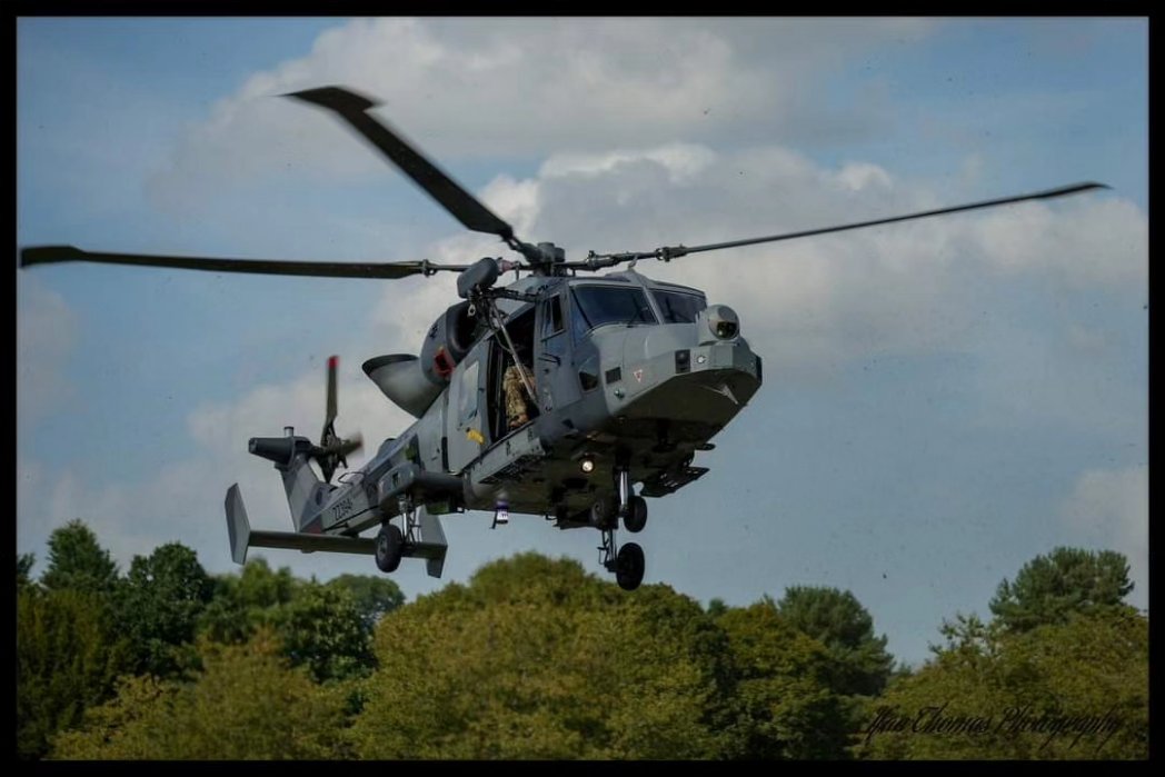 ifanthomas73's tweet photo. Wildcat MARINE11 and Merlin COMMANDO28 into Sennybridge camp for refueling today https://t.co/1GDCBVuYq3