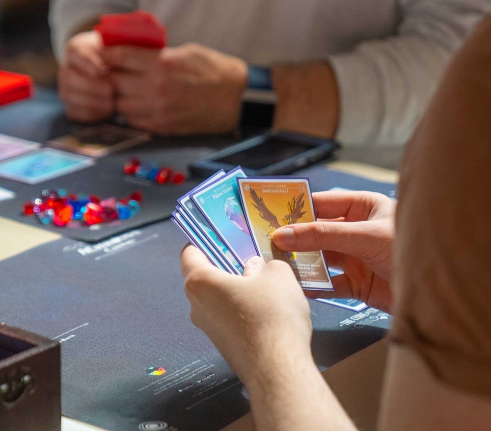 living_realms's tweet image. Would you like to come and learn how to play a new fantasy card game? This Saturday we'll have the team from Achroma joining us to Demo their game and show you how to shape the future of the Five Realms! 😁💫  

#Achroma #DemoDay