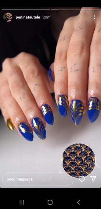New nails! Cheers to the gentleman who funded them at the last minute 💙💛💙 https://t.co/Z5npO8zq64